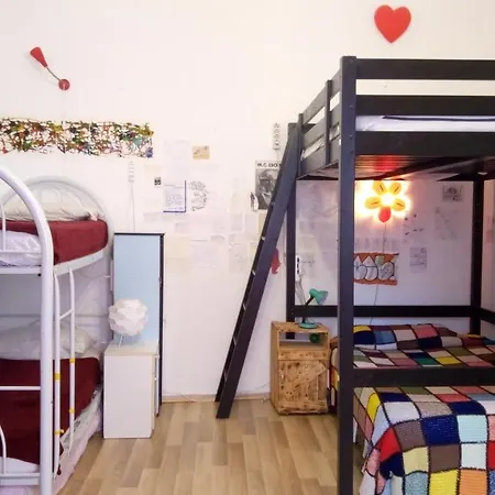 Kaleidos Guest house 3*